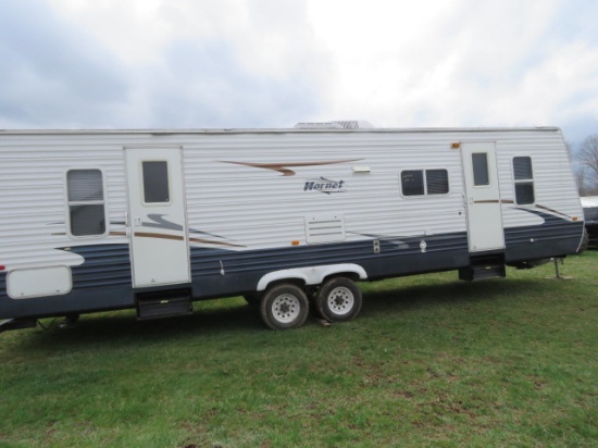 2007 HORNET BY KEYSTONE CAMPER HAS WATER DAMAGE