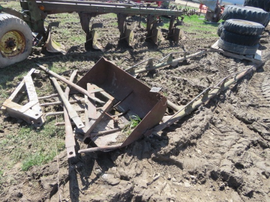 JOHN DEERE LOADER AND FRAME