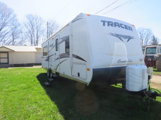 2013 FOREST RIVER TRACER - 2 SLIDE OUTS