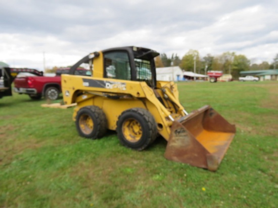 JOHN DEERE 325 SKIDSTEER S#T00325A136863