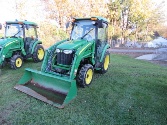 JOHN DEERE 3720 TRACTOR WITH CAB HEAT AIR