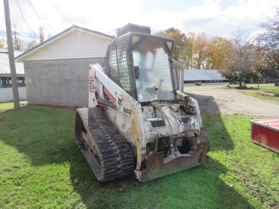 BOBCAT 864 TRACK SKIDSTEER WITH PLEXI GLASS  CAB