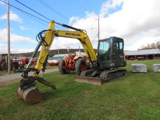 NEW HOLLAND ES7C EXCAVATOR WITH HYDRAULIC THUMB