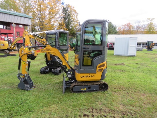 AGT INDUSTRIAL QK18RXS-C MINI EXCAVATOR
