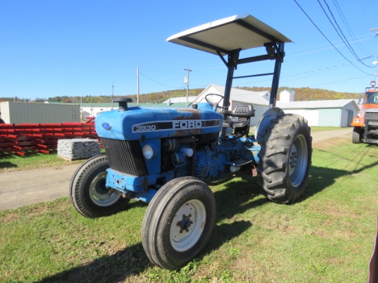 FORD 3930 TRACTOR WITH CANOPY, READING 311 HRS