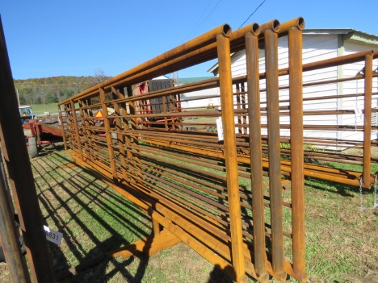 FREE STANDING RAISED CORRAL PANELS 24FT L 67 T