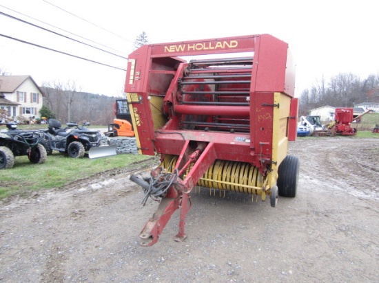 NEW HOLLAND 853 ROUND BALER S#747618 VERY CLEAN