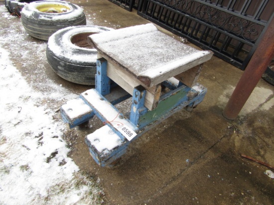 WOOD CART ON WHEELS