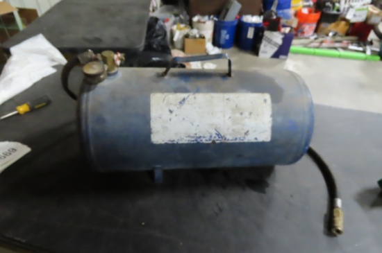 CAMPBELL HAUSFELD PORTABLE AIR TANK