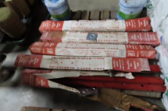 ADJUSTIBLE FLOOR JACKS - THIS IS 5 TIMES THE BID