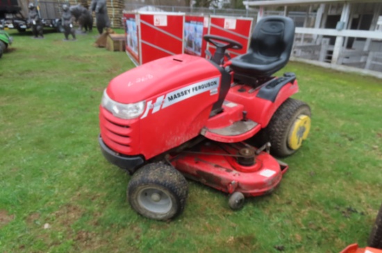 MASSEY FERGUSON 2827 RIDING LAWN MOWER