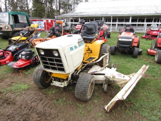 CUB CADET HYDRO 2072 LAWN TRACTOR WITH