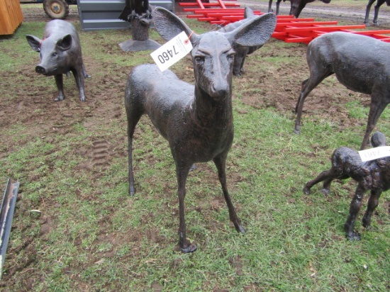 ALUMINUM DOE- HAS SHIPPING SCRATCHES