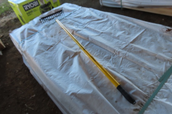 NEW STANLEY 14 TINE BOW RAKE FIBERGLASS HANDLE