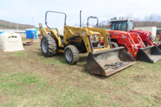 CHALLENGER 55HP TRACTOR LOADER BACKHOE