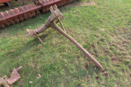 3PT HITCH BALE SPEAR - SPEAR IS BENT