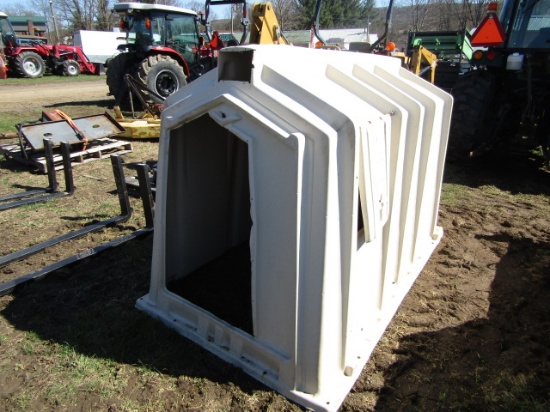 CALF HUTCH