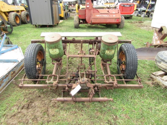 JOHN DEERE M#290 2 ROW CORN PLANTER