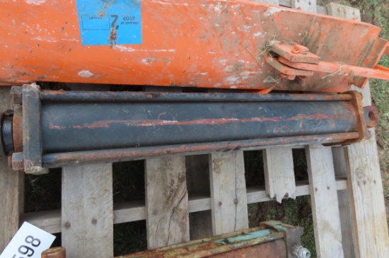 HYDRAULIC CYLINDER