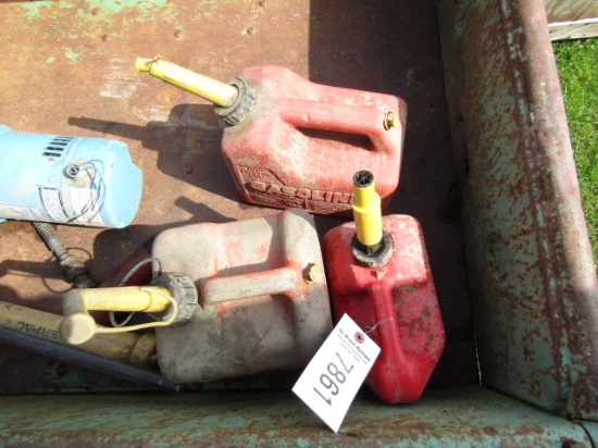 3 SMALL GAS CANS