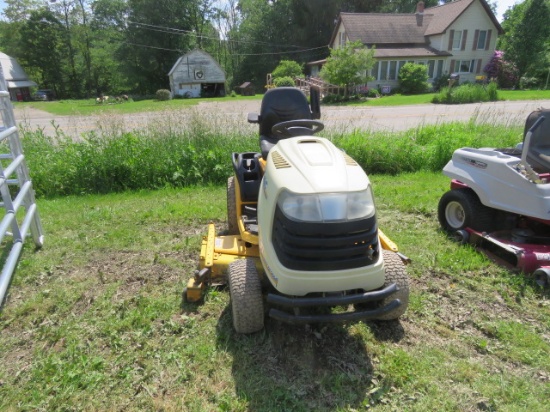 CUB CADET HEAVY DUTY GT 2554 RIDING LAWN MOWER
