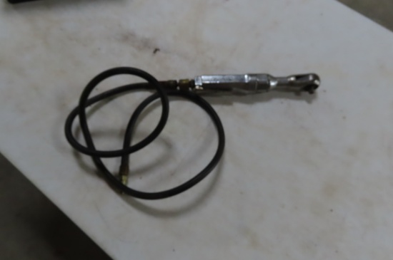 BLUE POINT AIR RATCHET TOOL