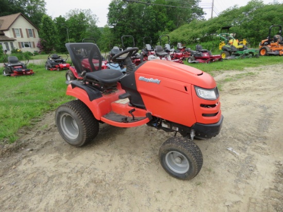 SIMPLICITY CONQUEST RIDING LAWN MOWER W/ 52" DECK