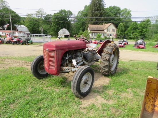 FERGUSON TO30 TRACTOR WITH TIRE CHAINS