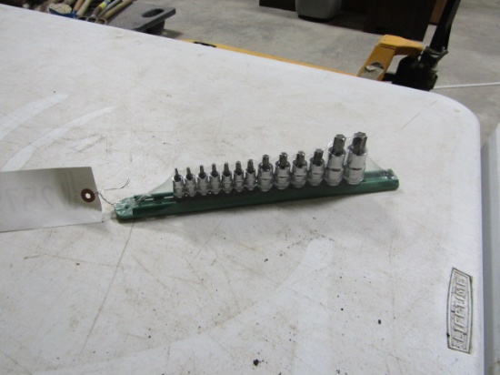 NEW GEAR WRENCH 13PC STUBBY TORX BIT SOCKET SET
