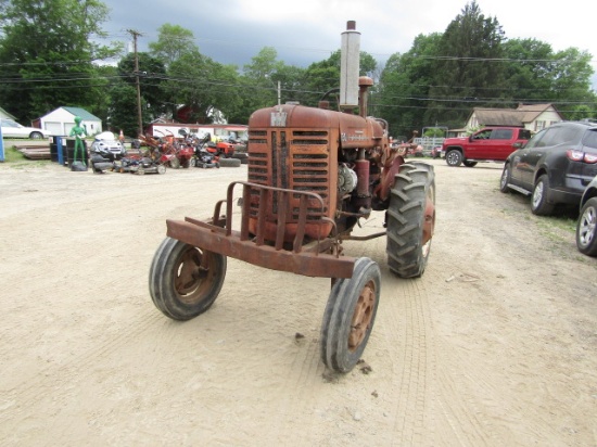 MCCORMICK FARMALL 130 GAS ENGINE - RUNS GOOD, IS