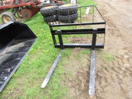 NE WKIVEL 2000LB 48" PALLET FORKS