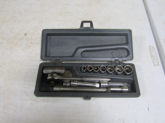 CRAFTSMAN 3/8" SOCKET WRENCH SET