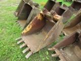 EXCAVATOR BUCKET 24