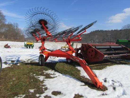 KUHN SR110 10 WHEEL V RAKE WITH KICKER WHEEL | Farm Equipment ...