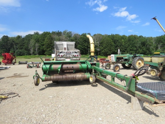 John Deere 3970 Chopper With Hay Head