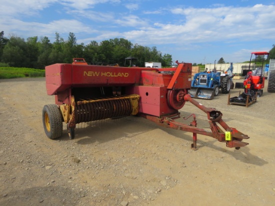 NEW HOLLAND 276 HAYLINER SQUARE BALER