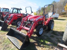 MASSEY FERGUSON 1840E TRACTOR WITH