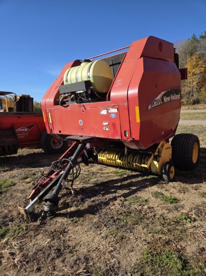 NEW HOLLAND BR780 ROUND BALER MONITOR IS IN