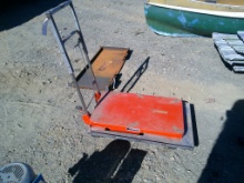 BISHMAN 330LB HYDRAULIC LIFT