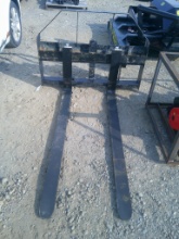 PA BREAK SKIDSTEER ATTACH PALLET FORKS 60"