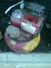 AIR PAC PANCAKE AIR COMPRESSOR