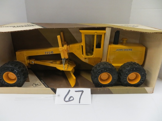 JD Grader 772B, NIB