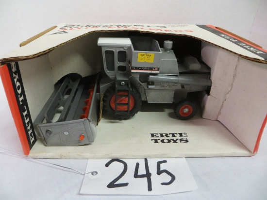 Gleaner L3 combine by AC, Ertl
