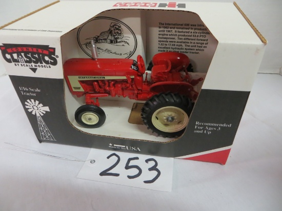 International 606, Scale Model