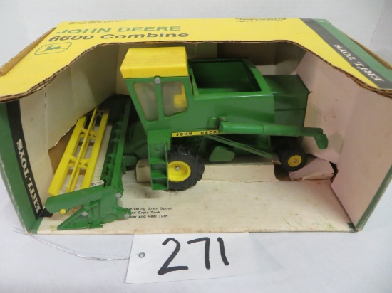 JD 6600 combine w/grain hd, Ertl