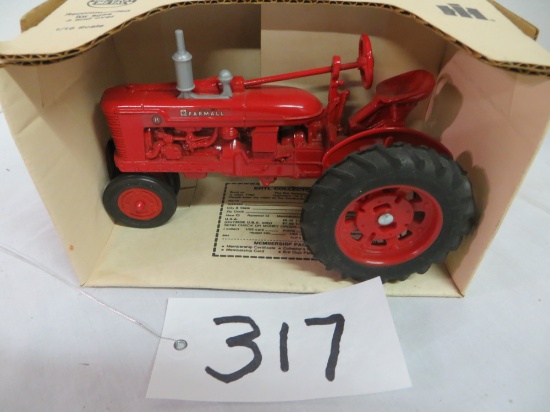 Farmall H n/f, Ertl