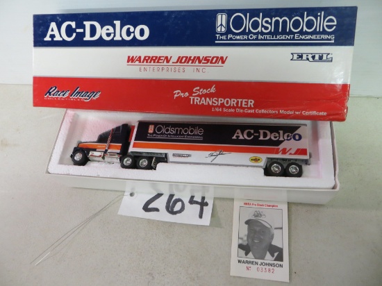 Ertl AC-Delco Warren Johnson Transportor, Oldsmobile Pro-Stock, 1/64 Scales