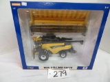 New Holland CR970 combine both heads, Collector Edition, Ertl