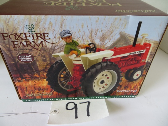 FoxFire Farm Farmall 1206 w/man, Lowell Davis, Ertl