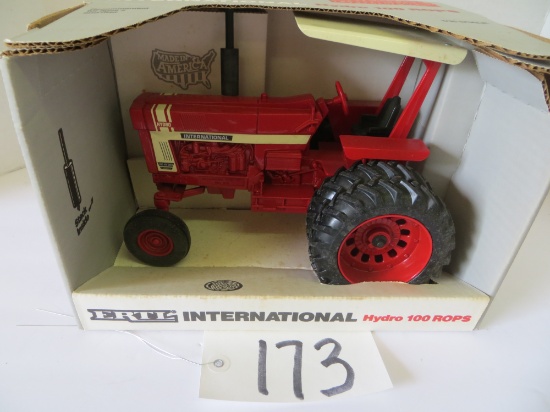 IH Hydro 100 ROPS w/duals, SE, Ertl